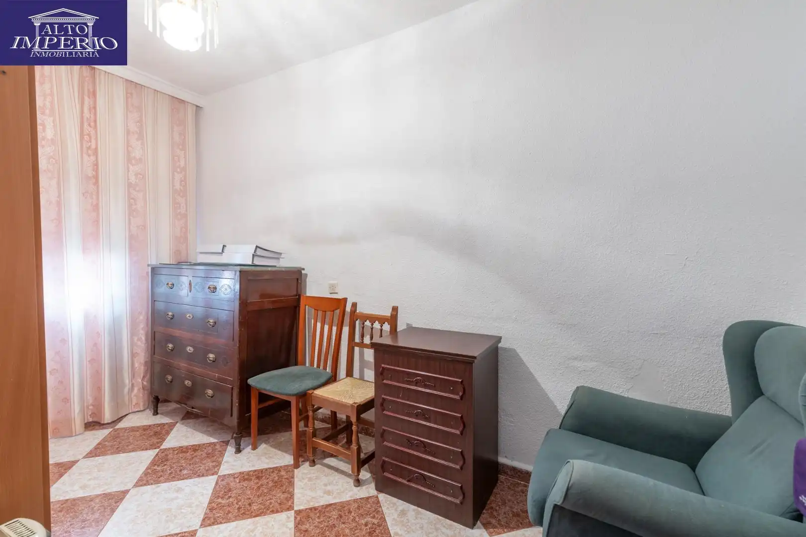 Dormitori de Casa o xalet en venda en La Zubia amb Terrassa
