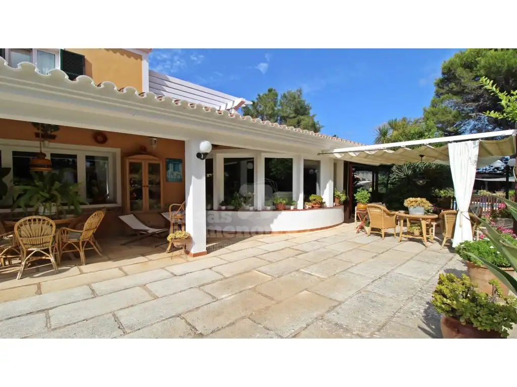 Vista exterior de Casa o xalet en venda en Maó - Mahón amb Calefacció, Jardí privat i Terrassa
