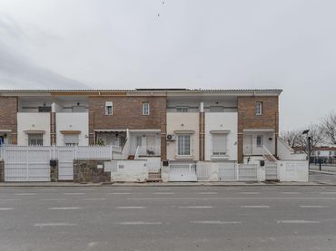 Reihenhaus zum Verkauf in Vial de la Vega