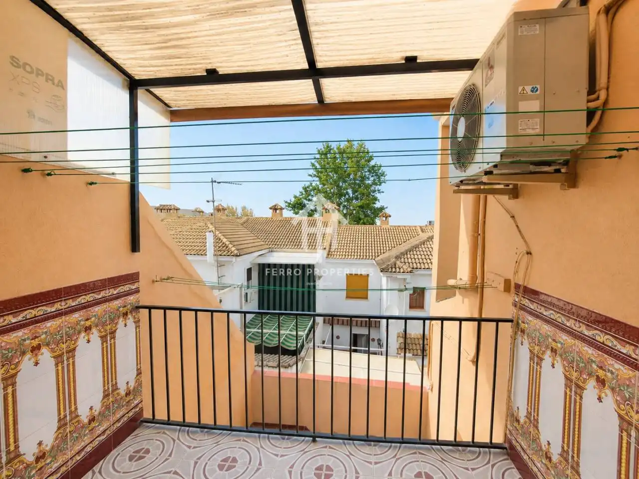 Vista exterior de Casa o xalet en venda en Priego de Córdoba amb Aire condicionat i Terrassa