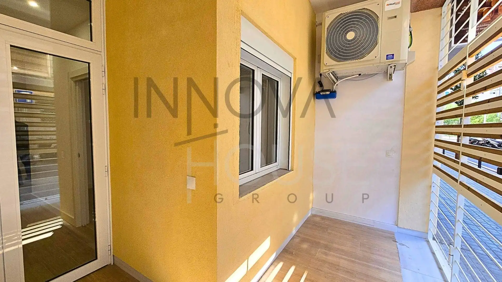 Planta baja en venta en Carrer de les Aigües del Llobregat, La Florida