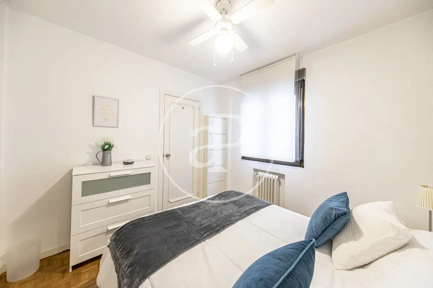 Bedroom of Flat for rent in Madrid  with Air Conditioner, Heating and Private garden