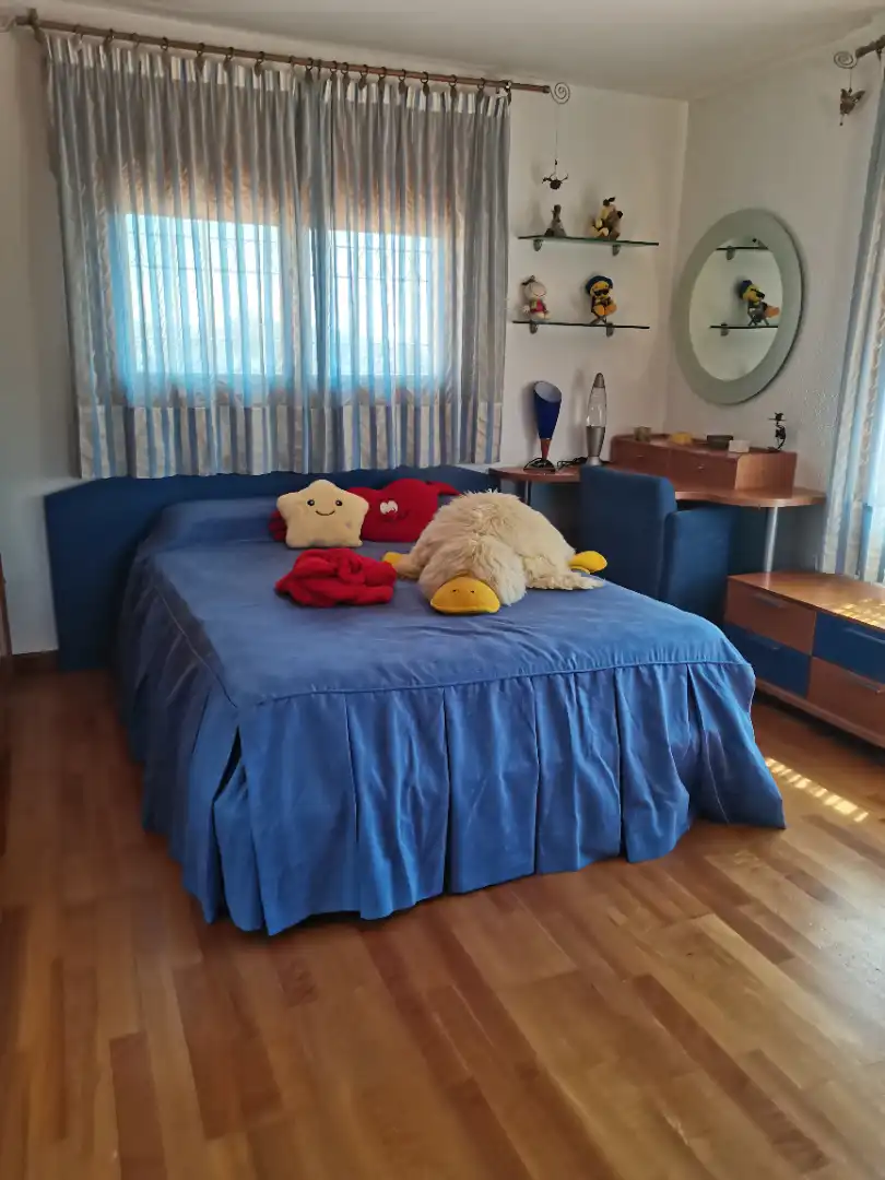 Dormitori de Casa o xalet en venda en Málaga amb Calefacció, Jardí privat i Parquet