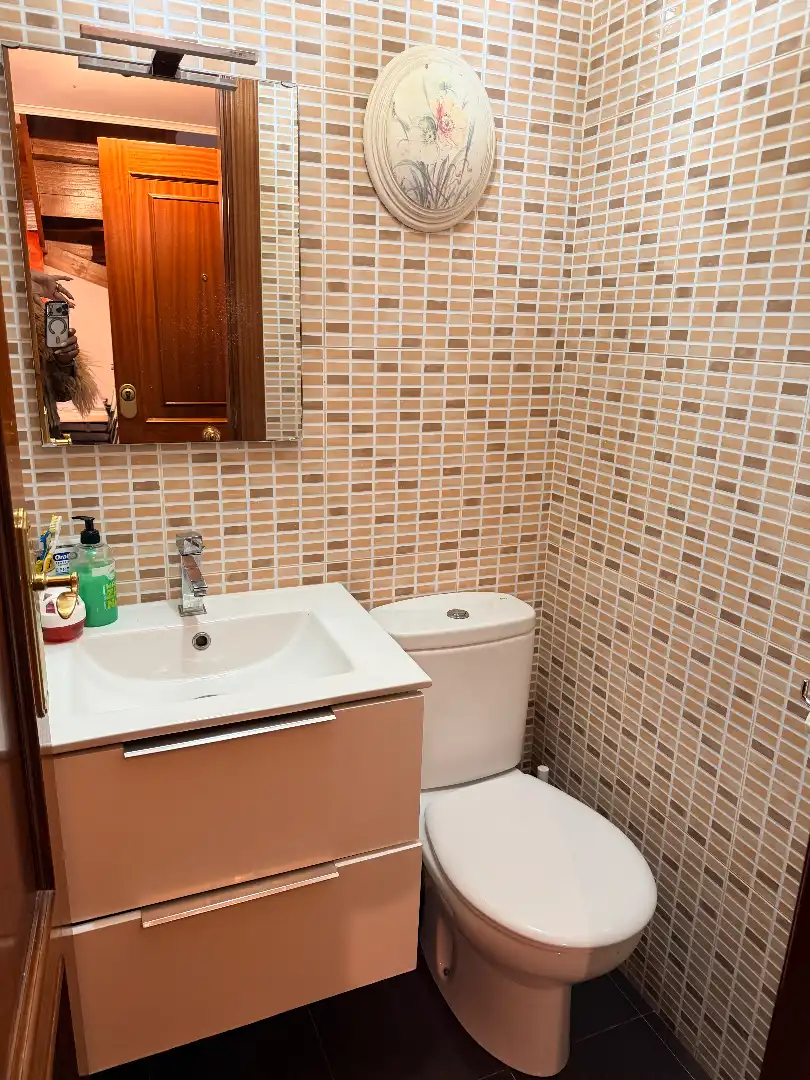 Badezimmer von Maisonette zum Verkauf in Torrelavega  mit Heizung, Parkett und Abstellraum