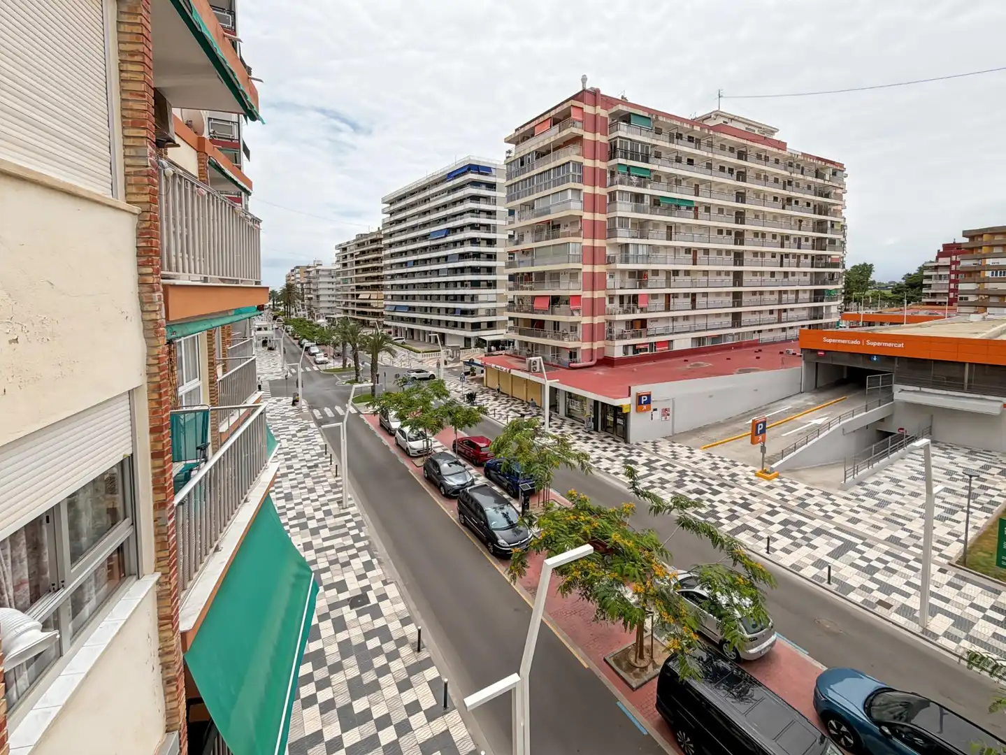 Exterior view of Apartments for rent in Cullera  with Air Conditioner, Terrace and Furnished