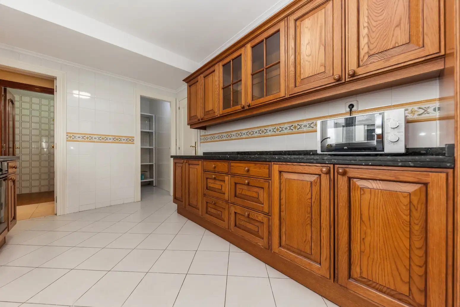 Kitchen of Flat for sale in Gijón   with Heating, Parquet flooring and Terrace