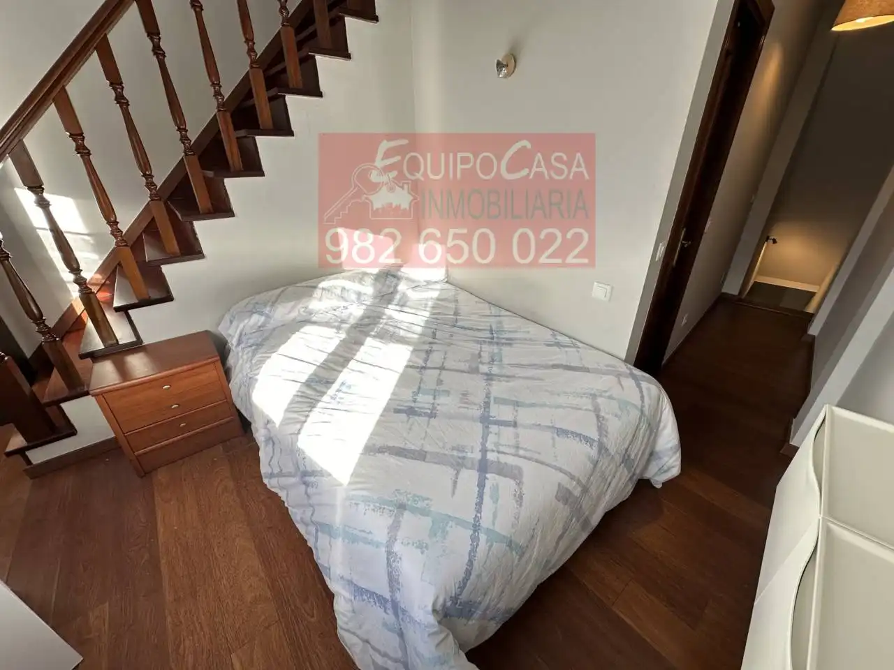 Habitación de Casa adosada en venta en Lugo con Calefacción, Parquet y Amueblado
