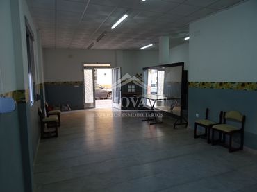 Local comercial en venda a Algemesí