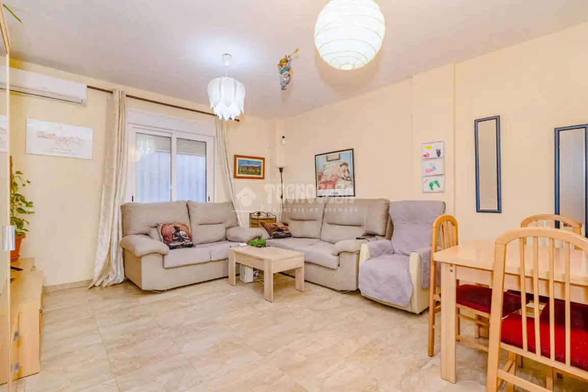 Living room of Flat for sale in Encinas Reales  with Air Conditioner, Heating and Furnished