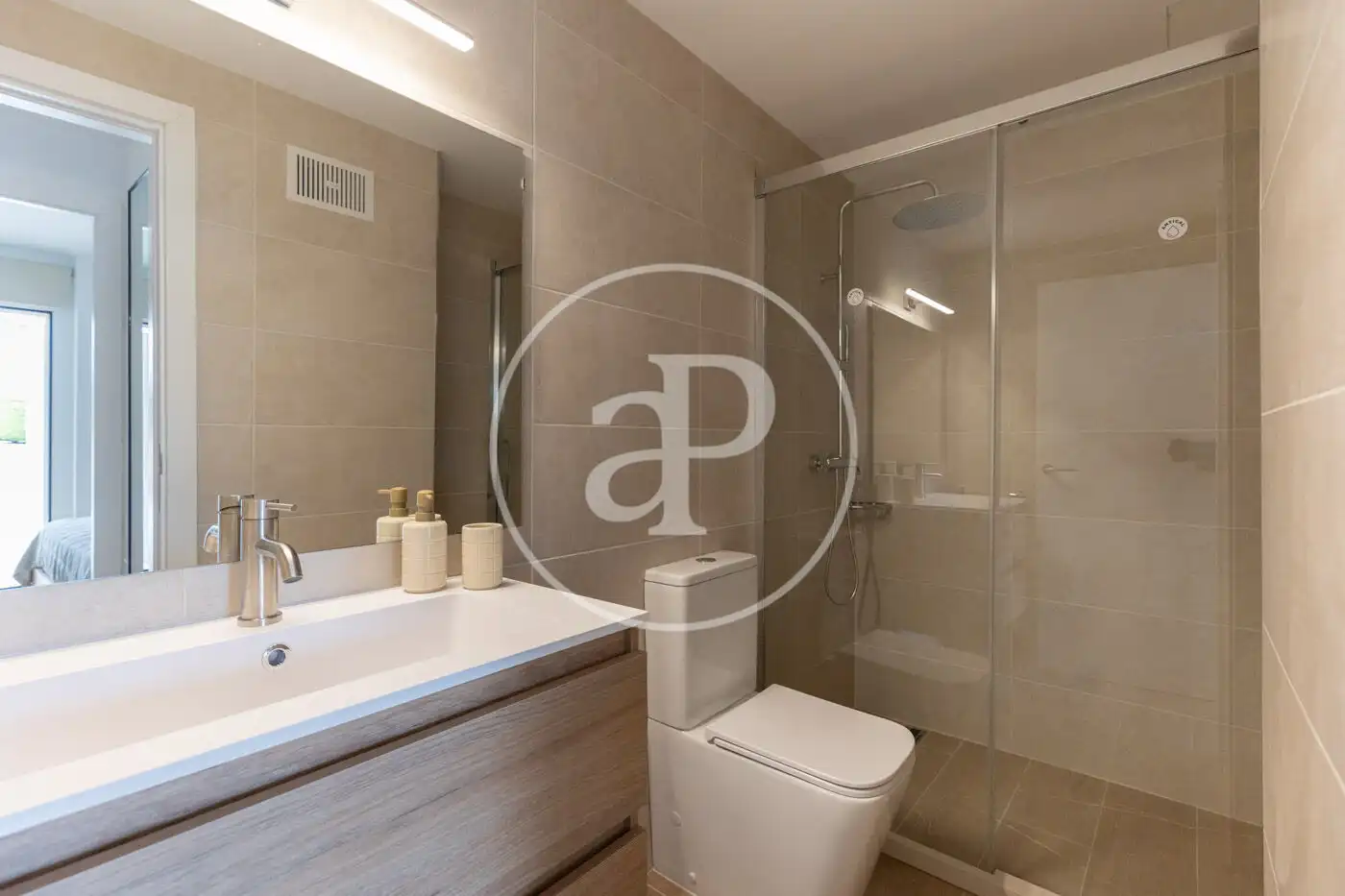 Baño de Piso de alquiler en Son Servera con Aire acondicionado, Calefacción y Jardín privado