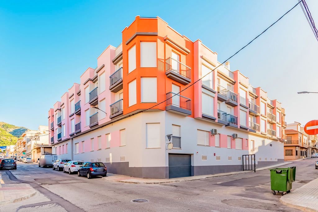 Vista exterior de Garatge en venda en La Vall d'Uixó