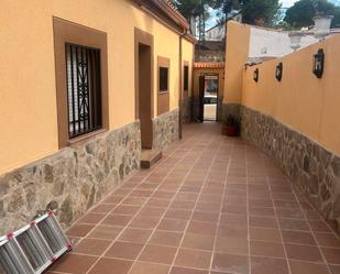 Vista exterior de Casa o xalet en venda en Seseña amb Aire condicionat i Terrassa