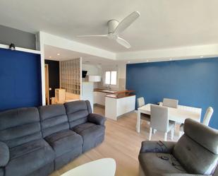 Sala d'estar de Pis de lloguer en Castelldefels amb Terrassa, Traster i Moblat