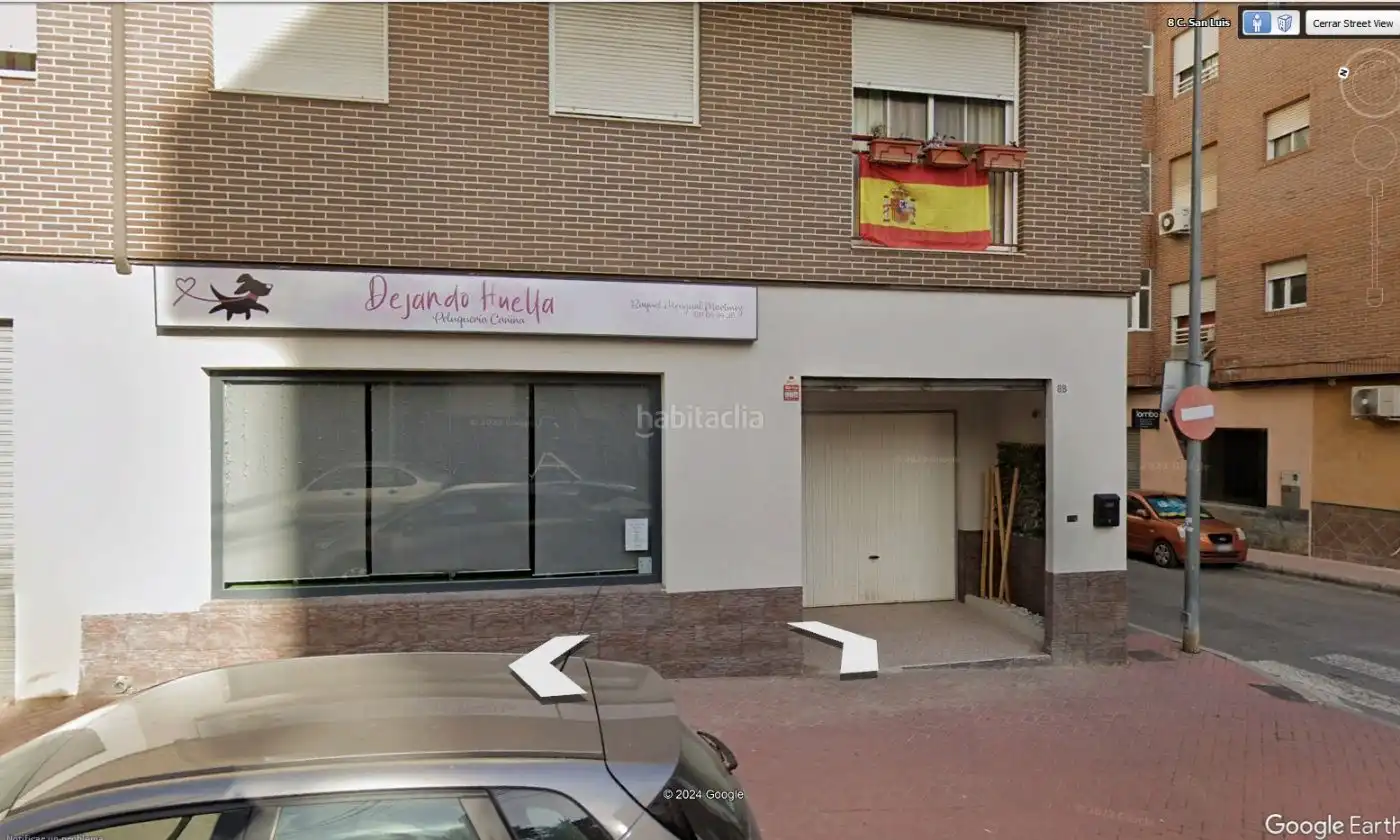 Local comercial de lloguer a Calle San Luis 8