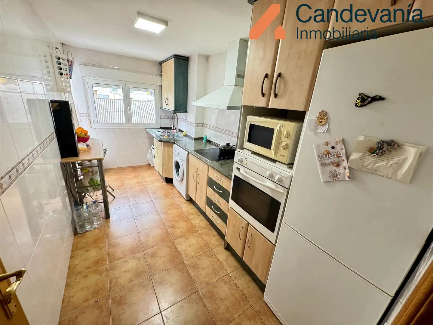 Cocina de Piso en venta en Zuera con Calefacción, Trastero y Amueblado
