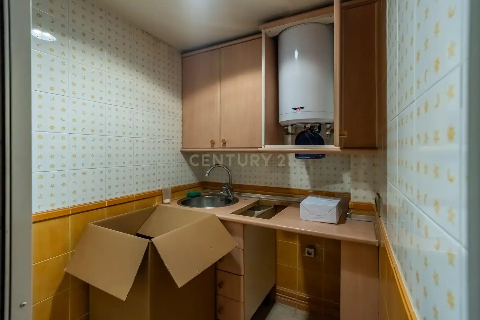Cocina de Local en venta en Marbella con Aire acondicionado