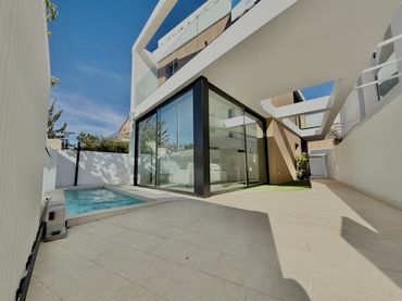 Haus mit Balkon zum Verkauf in Torre de la Horadada