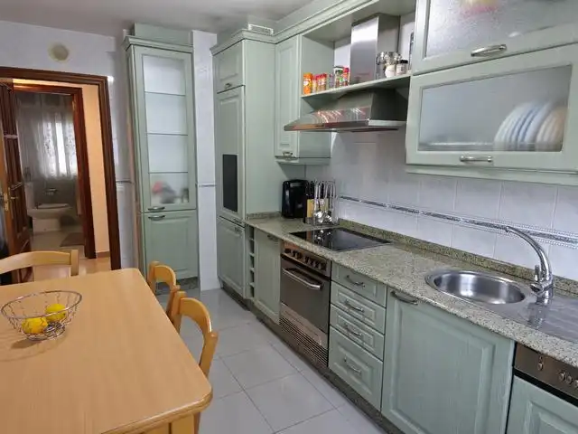 Küche von Wohnung zur Miete in Ames mit Heizung, Möbliert und Ofen