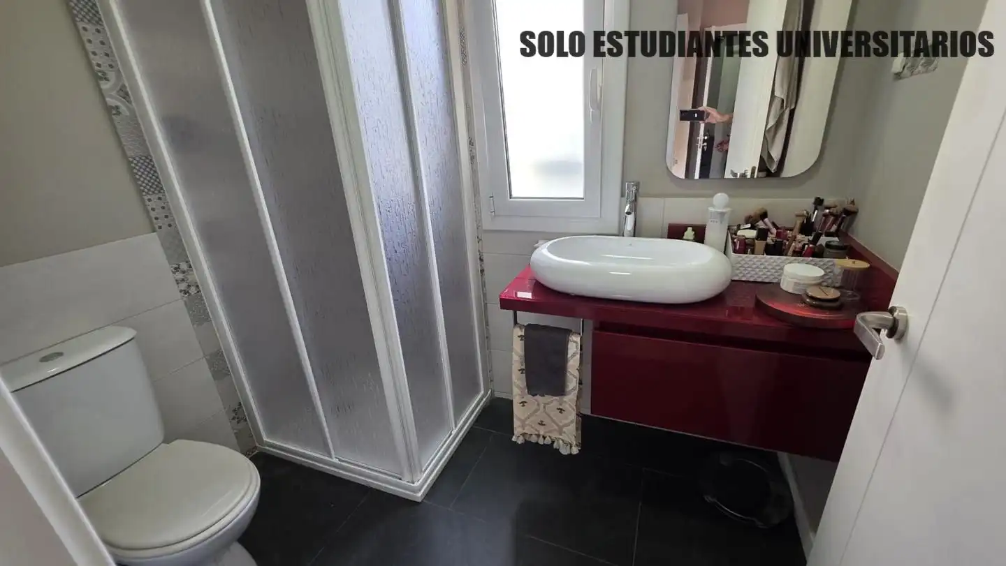 Baño de Planta baja para compartir en Terrassa con Aire acondicionado, Calefacción y Terraza