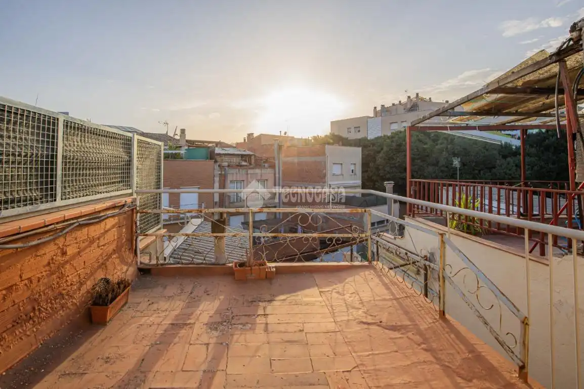 Terrasse von Einfamilien-Reihenhaus zum Verkauf in Terrassa mit Terrasse