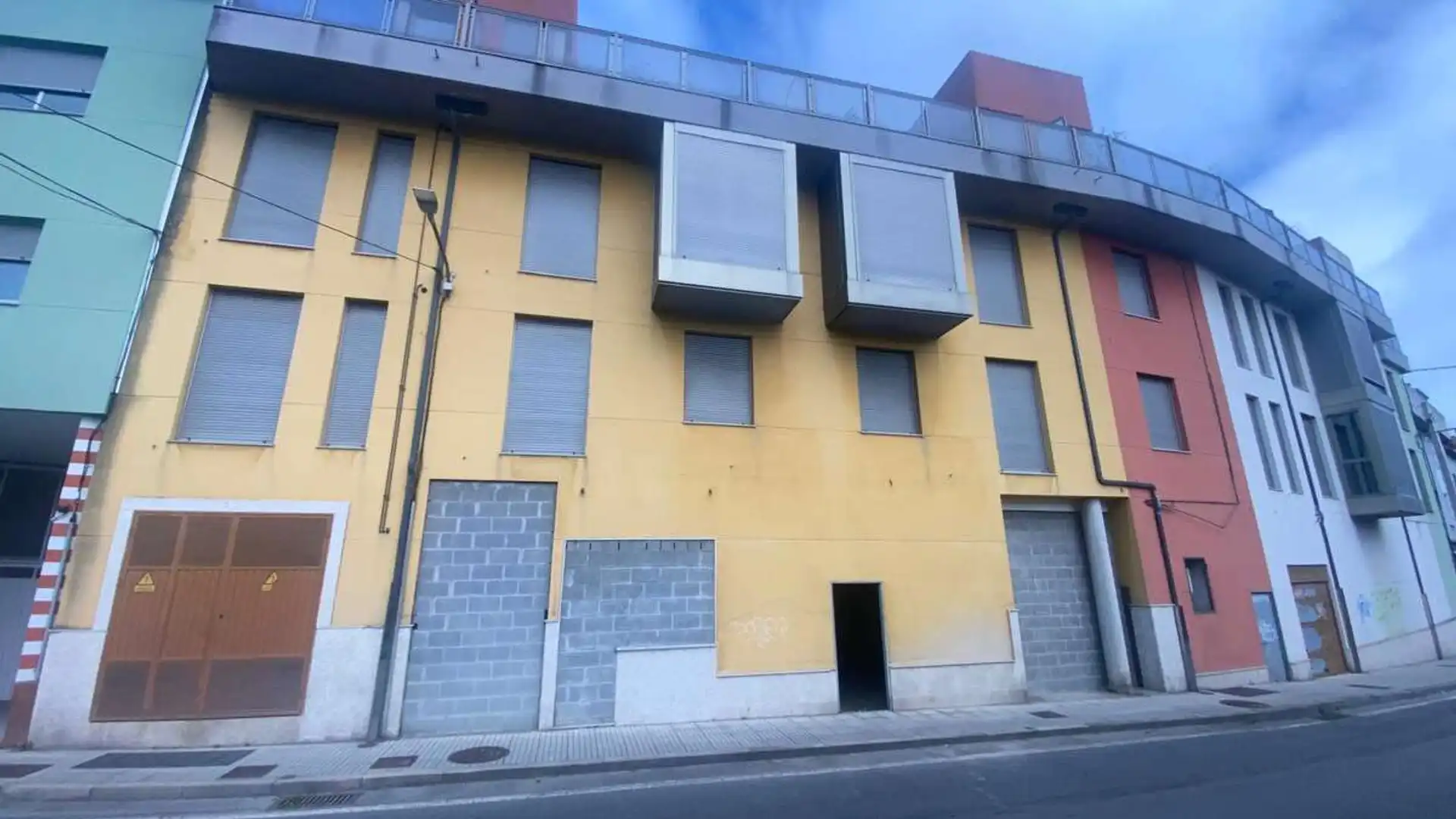 Vista exterior de Local en venta en A Coruña Capital 