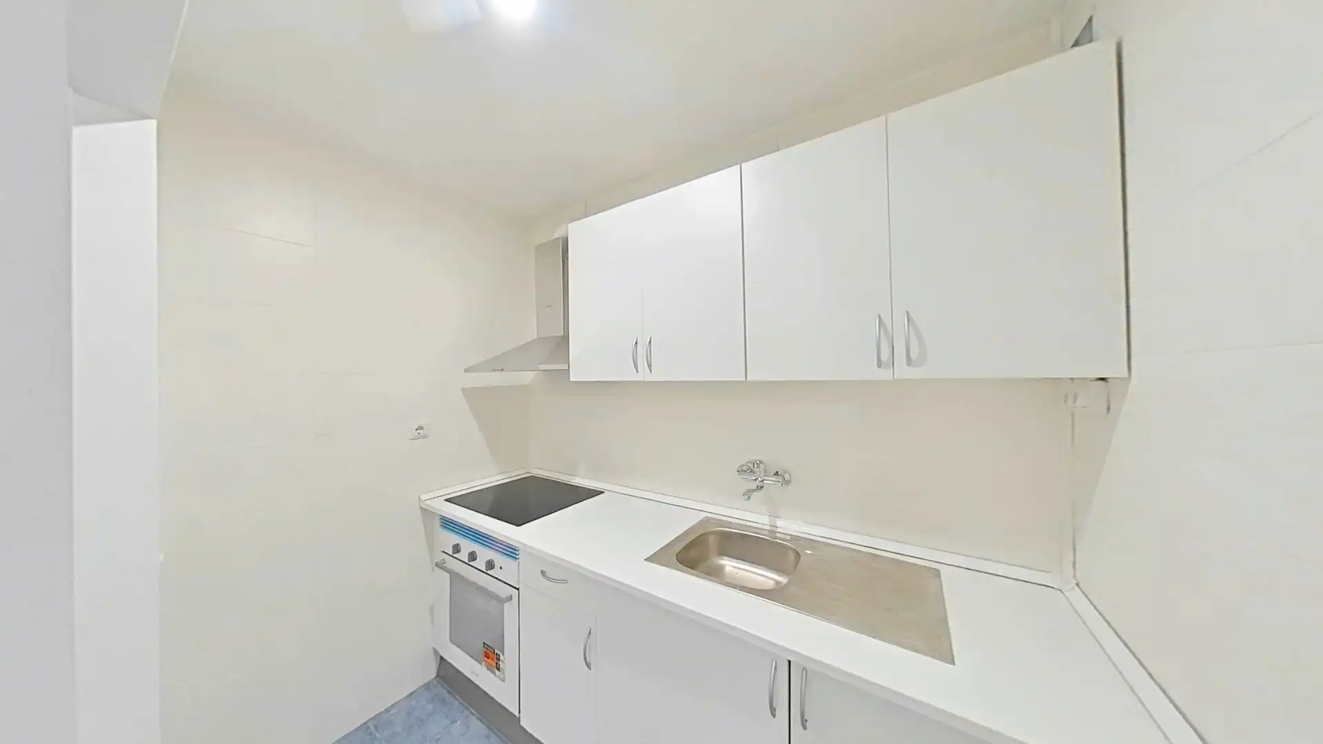 Flat for rent in Llefià