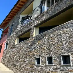 Vista exterior de Dúplex en venda en Montferrer i Castellbò amb Calefacció, Terrassa i Balcó