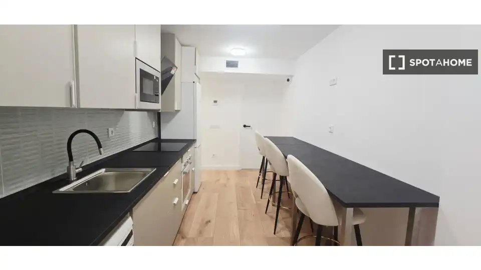 Küche von Wohnung zur untervermieten in Madrid mit Klimaanlage, Heizung und Terrasse