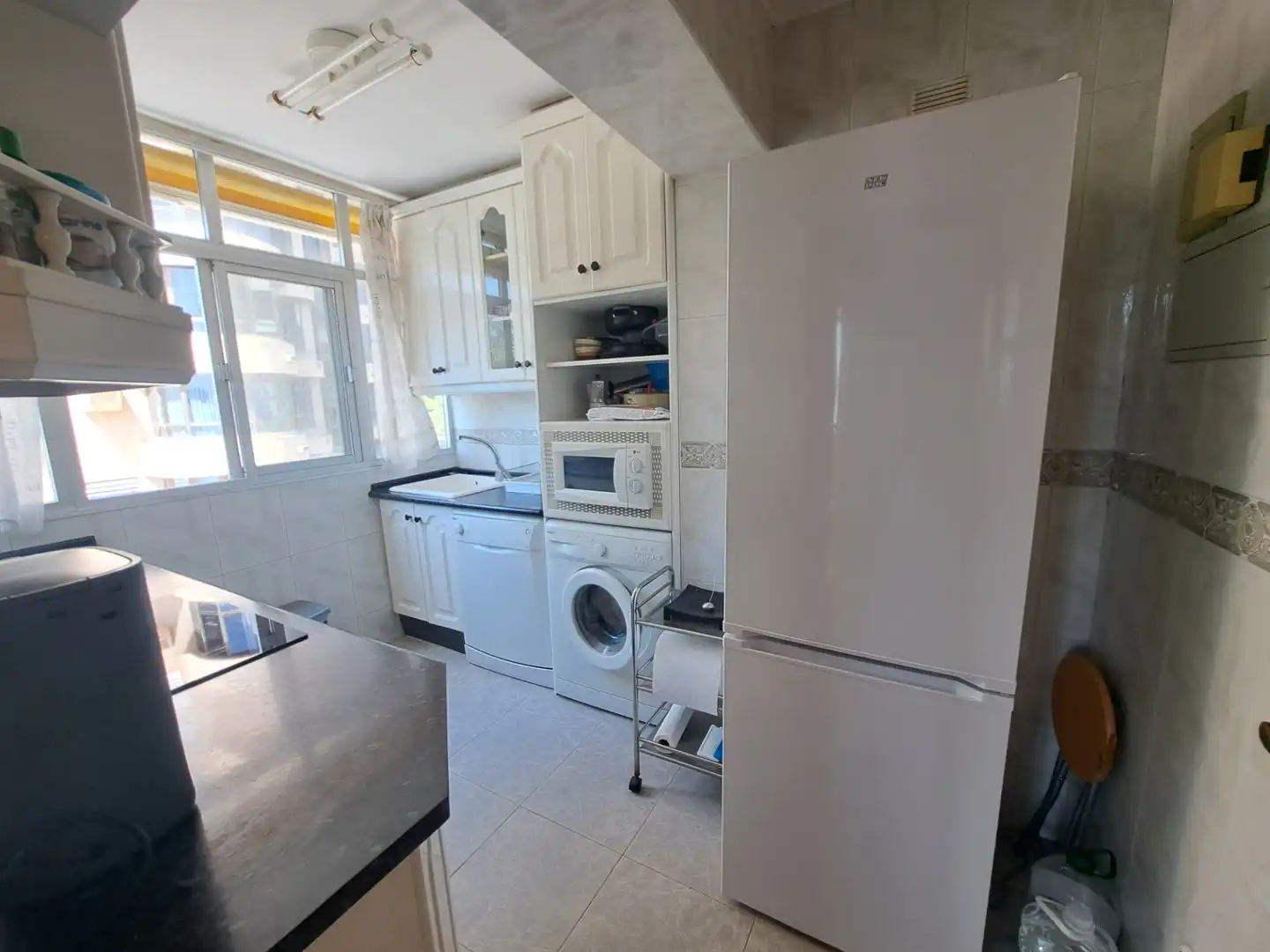 Cocina de Piso de alquiler en Marbella con Calefacción, Terraza y Amueblado