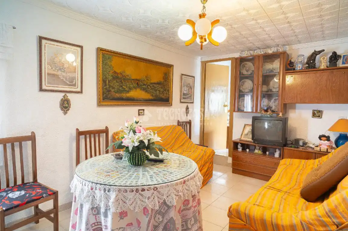 Sala d'estar de Casa adosada en venda en Ítrabo