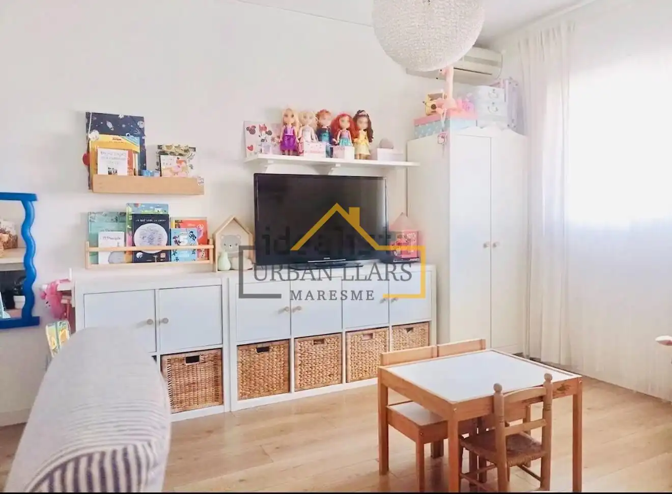Wohnzimmer von Dachboden zum Verkauf in Mataró mit Klimaanlage, Heizung und Parkett