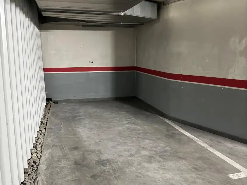 Parking of Garage for rent in León Capital 