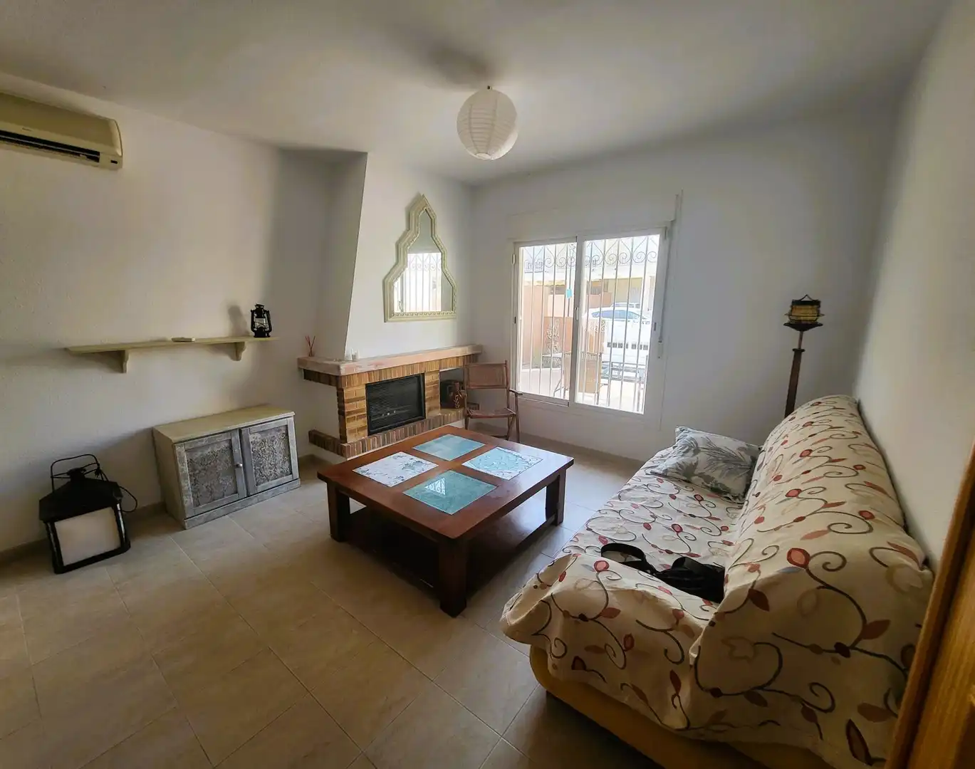 Sala de estar de Casa adosada en venta en Turre con Aire acondicionado, Calefacción y Jardín privado