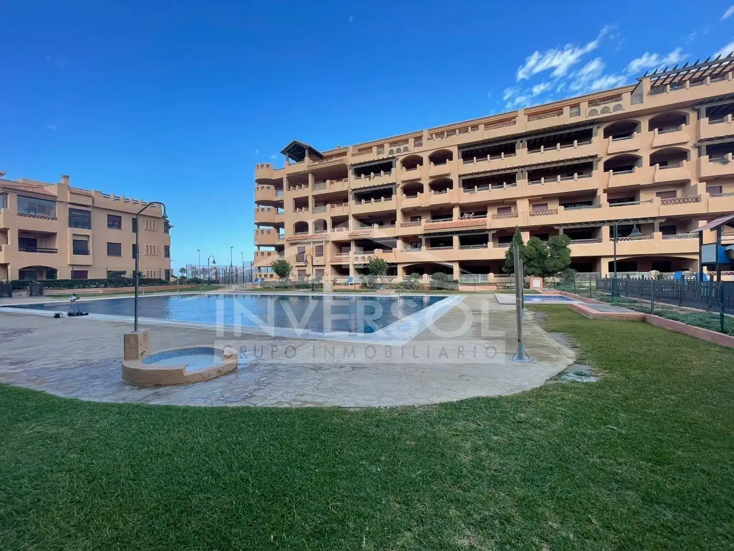 Vista exterior de Planta baja en venta en El Ejido con Aire acondicionado, Calefacción y Parquet