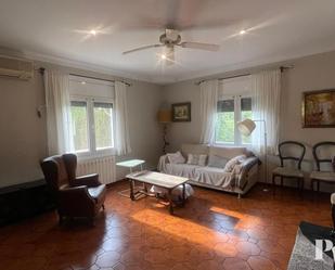 Living room of Flat to rent in Sant Cugat del Vallès  with Air Conditioner, Heating and Furnished