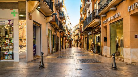 Piso en Carrer Major con balcón junto a Plaça Mercadal, image 2
