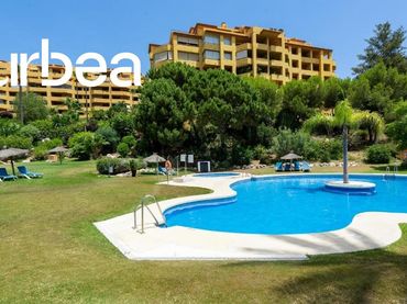 Piso con piscina en venta en Avenida INGENIEROS DE RIVIERA