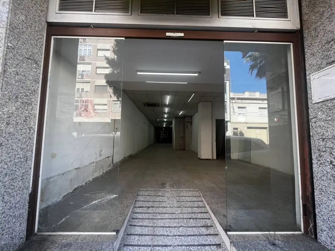 Local de lloguer a Calle Coronel Sanfeliu, 54, Estruch - Eixample