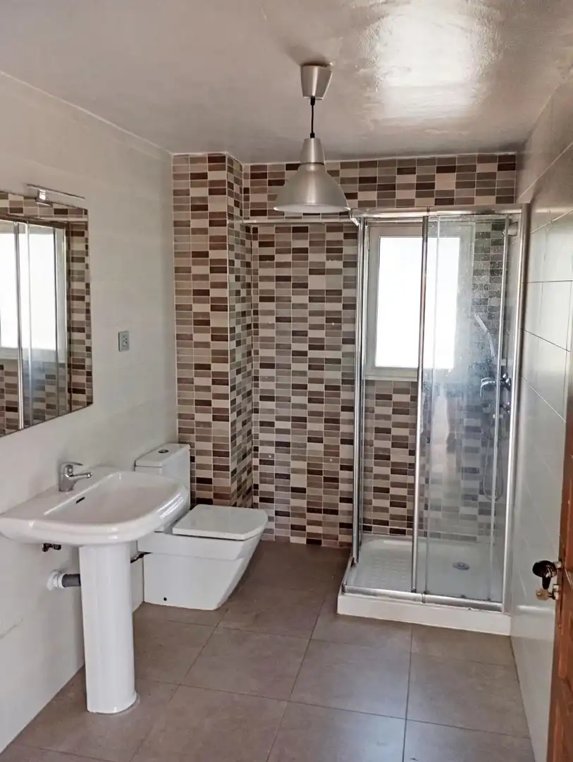 Baño de Casa o chalet en venta en Elche / Elx con Jardín privado, Terraza y Trastero