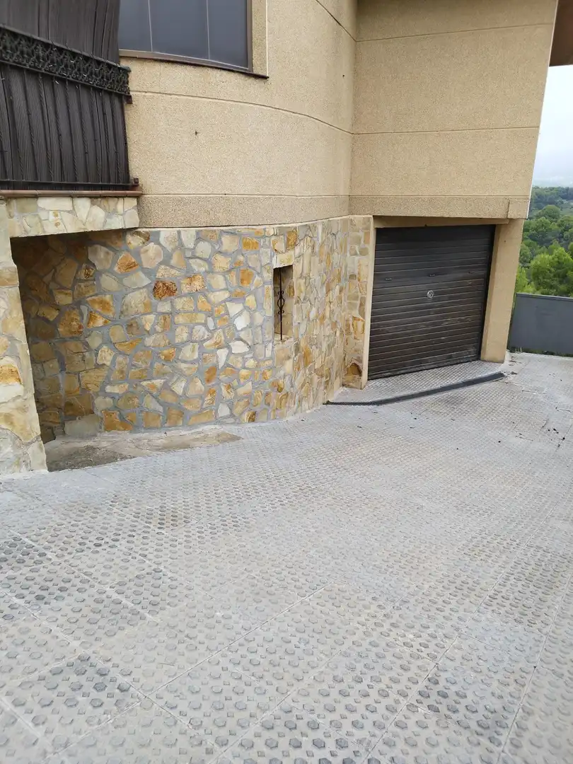 Villa mit Terrasse zur Miete in Abrera, imagen 32