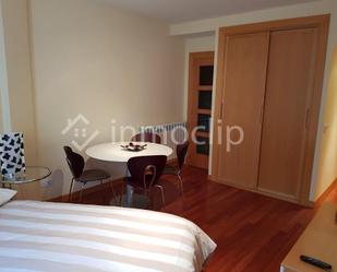 Bedroom of Apartment to rent in Salamanca Capital  with Heating and Furnished