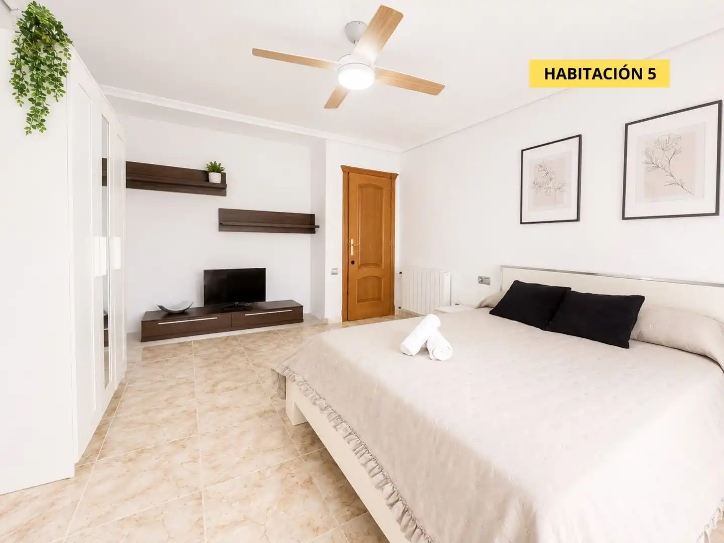 Bedroom of Flat for share in Meliana, Valencia