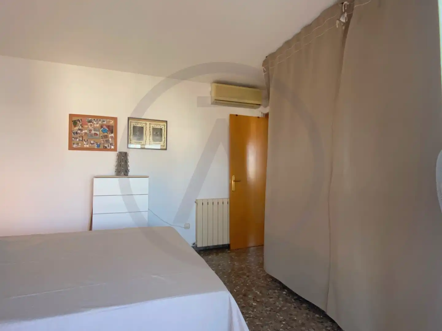 Habitación de Ático en venta en Terrassa con Calefacción, Terraza y Trastero
