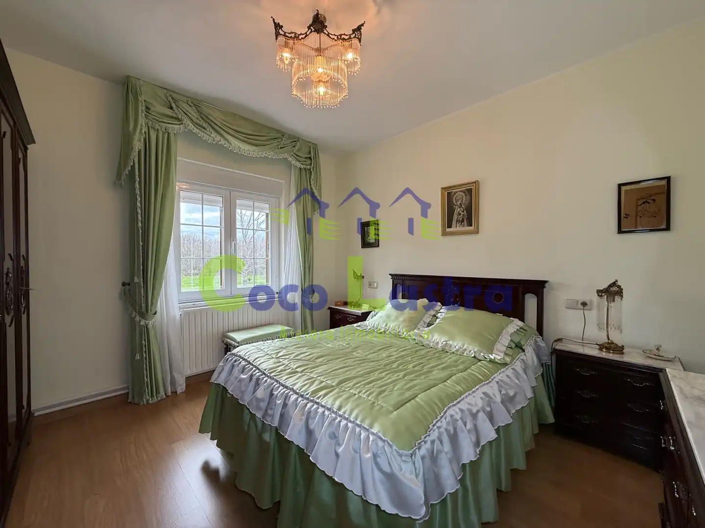 Habitación de Casa adosada en venta en Nava de Francia con Calefacción, Jardín privado y Terraza