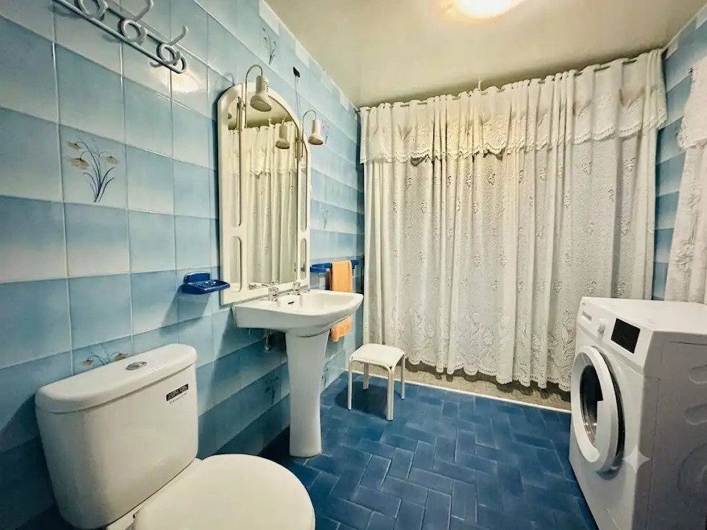 Bathroom of Houses for sale in Alange  with Storage room