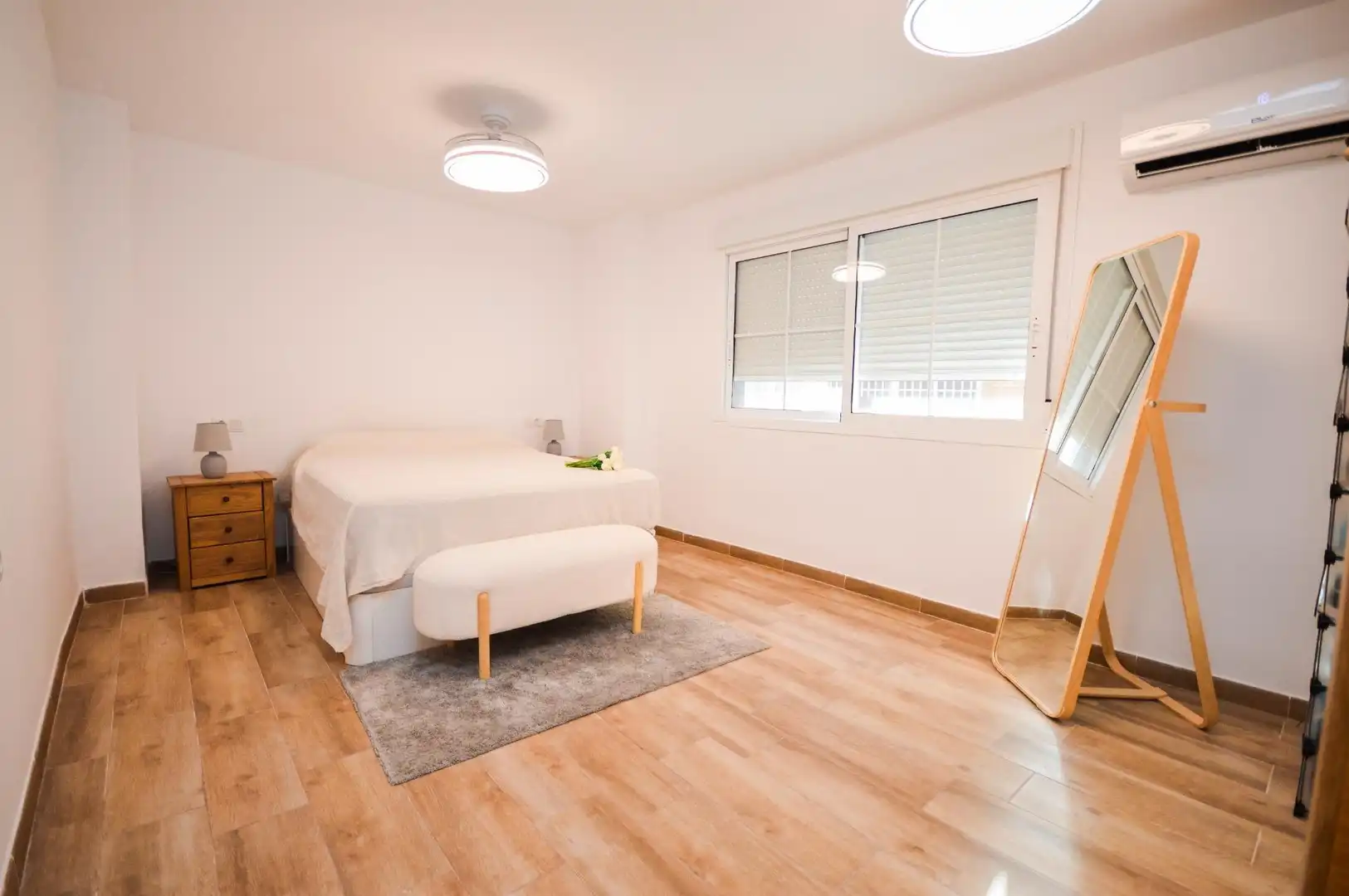 Habitación de Piso en venta en Almería con Aire acondicionado y Calefacción