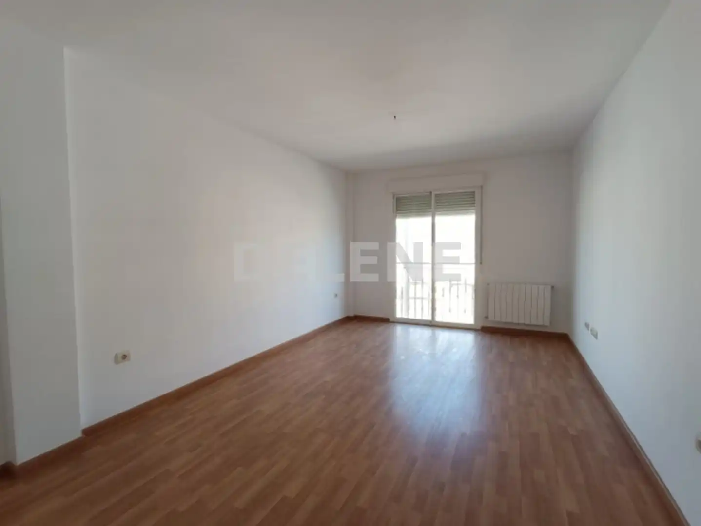 Sala d'estar de Dúplex en venda en Hellín amb Calefacció i Parquet