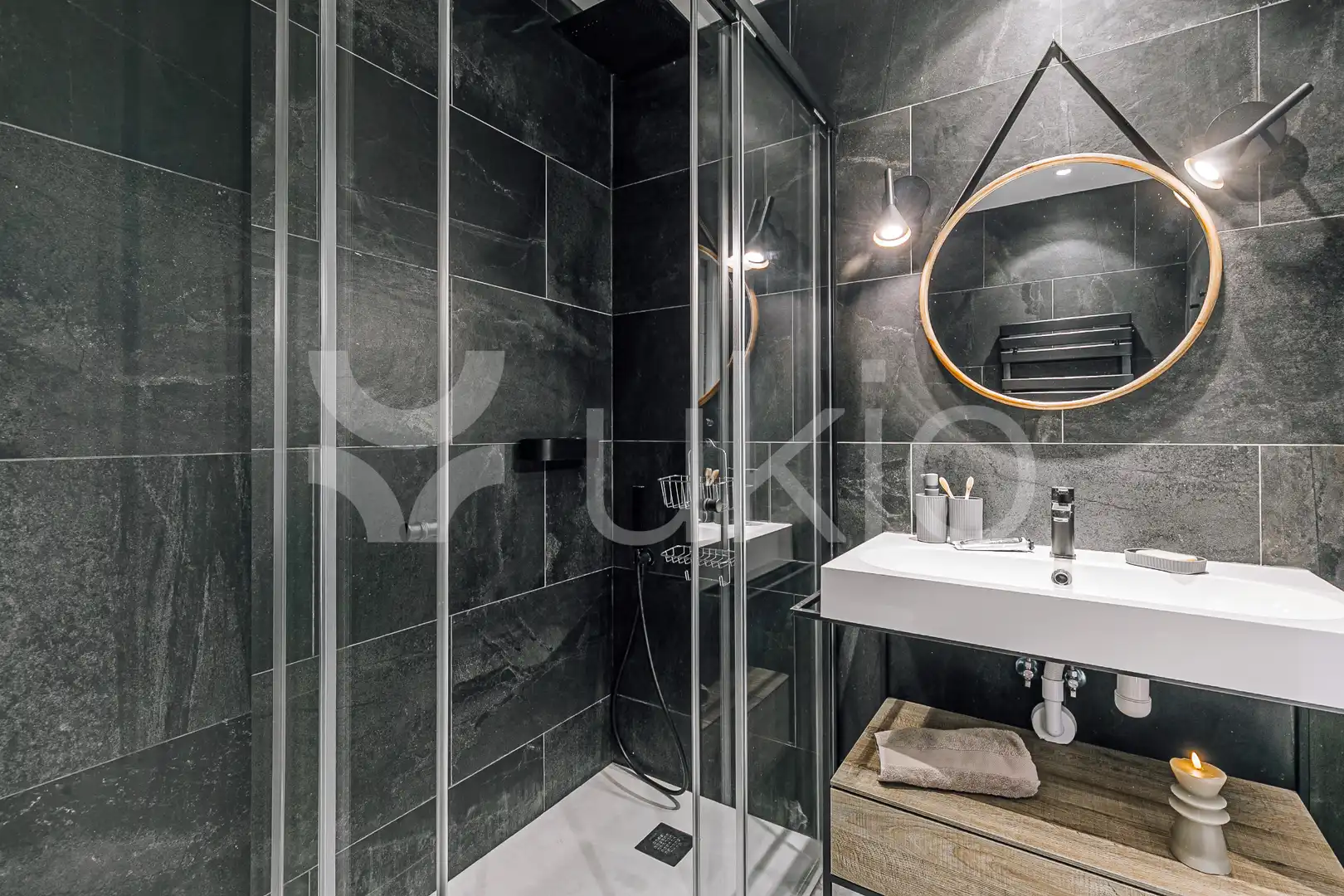 Baño de Apartamento de alquiler en Barcelona con Aire acondicionado, Calefacción y Amueblado