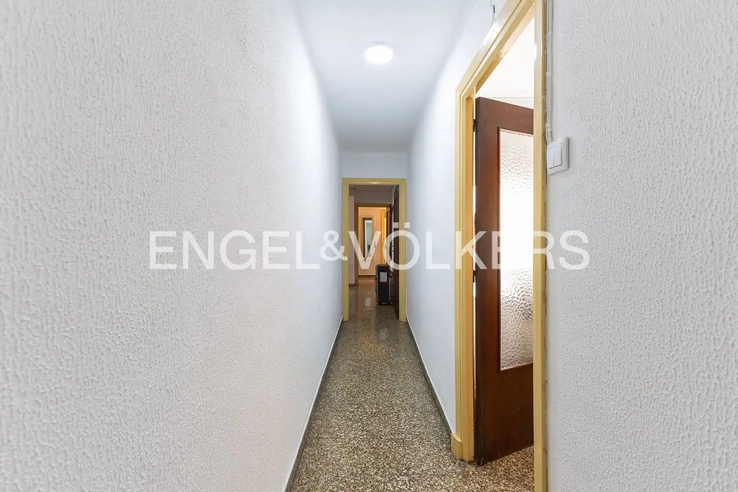 Wohnung zum Verkauf in Valencia mit Heizung, Möbliert und Balkon