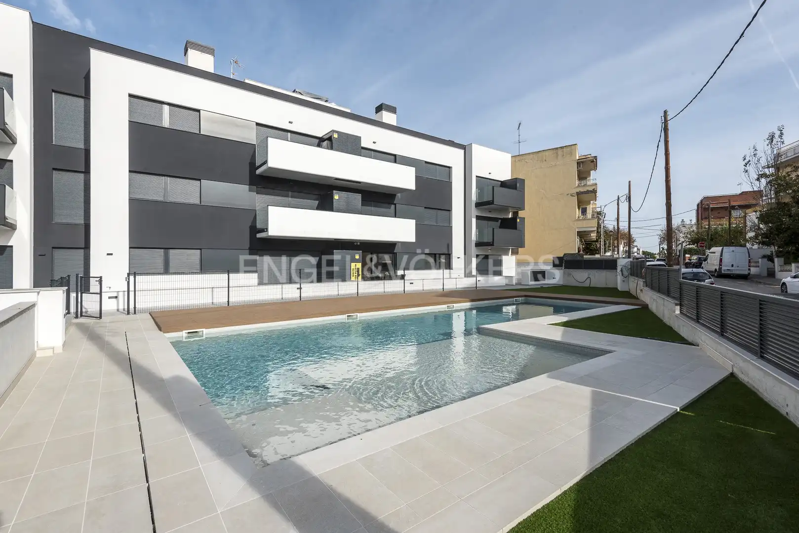 Swimming pool of Flat for sale in Cubelles  with Air Conditioner, Heating and Terrace